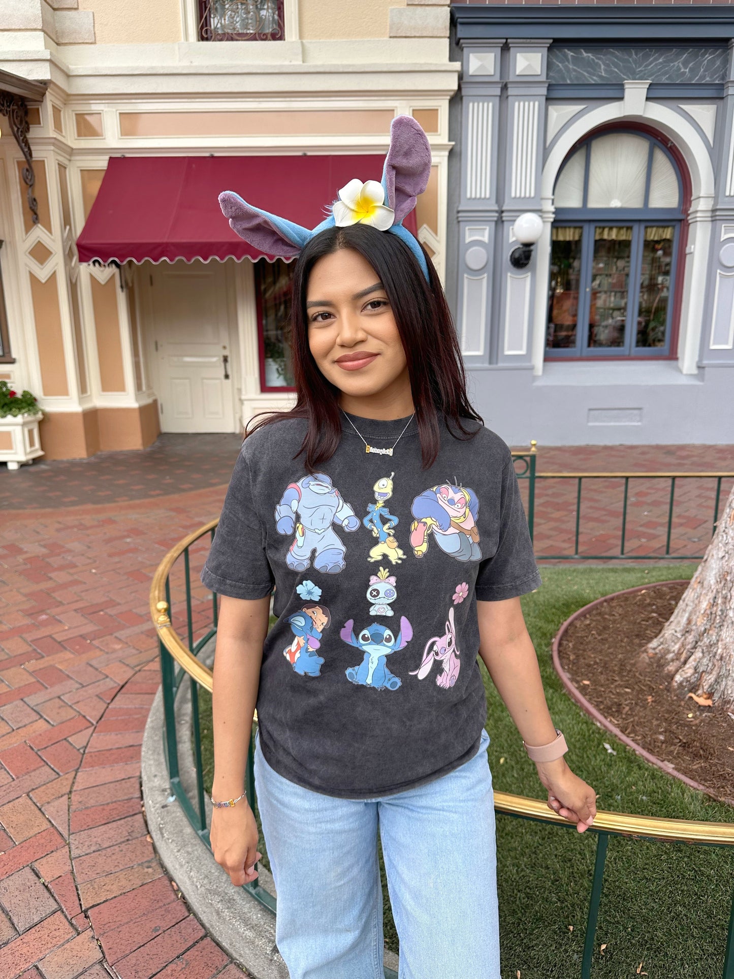 Alien Fam Vintage Tee